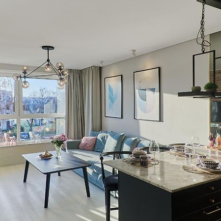 Golden Hour Apartments- Grunwaldzka 42 سفينويتشي المظهر الخارجي الصورة